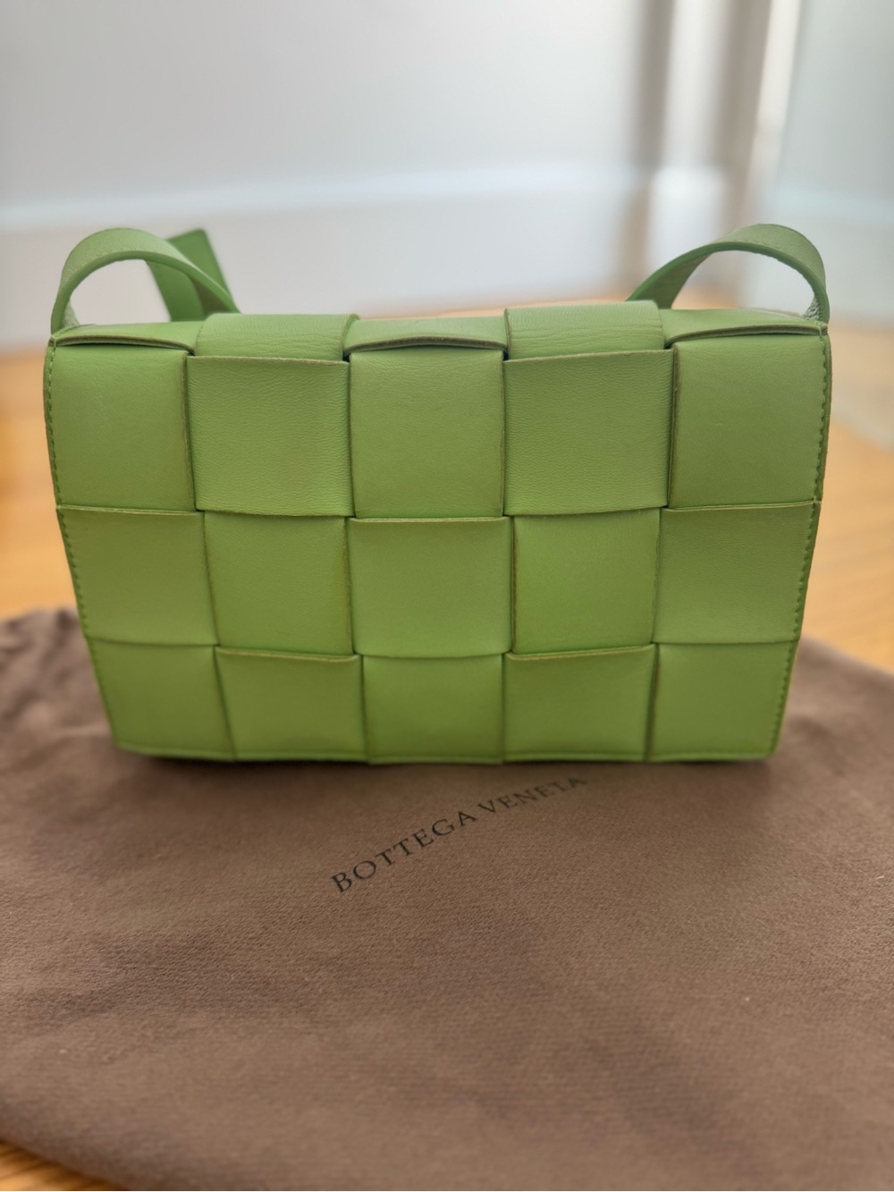 Bottega Veneta Pistachio Intrecciato Leather Crossbody Bag - Picture 8 of 9